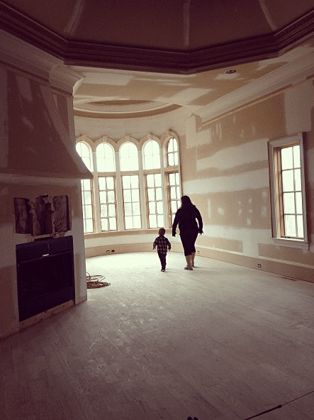 PHOTOS: Kim Zolciak Flaunts Her Dream Home!