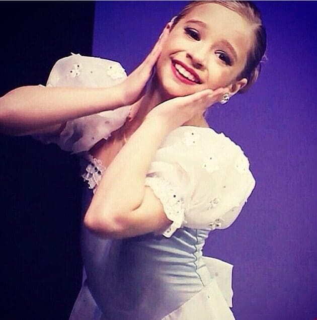 Dance Moms Recap Abby Lee Miller Has Maddie And Mackenzie Ziegler