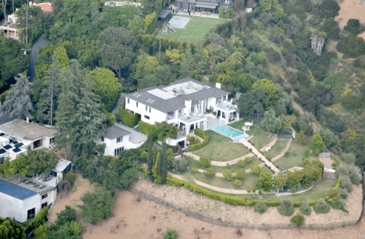 Side view of Lisa Vanderpump and Ken Todd's Beverly Hills home Villa Rosa