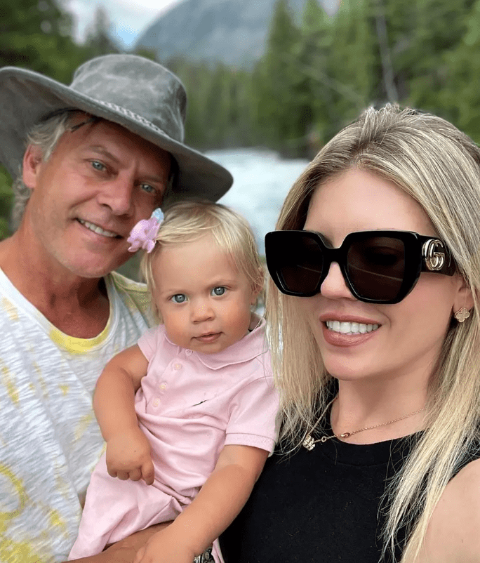 David Beador and Lesley Beador take selfie with daughter in Montanta 
