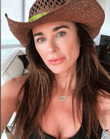 Kyle Richards wears cowboy hat in glowing selfie to celebrate one year of sobriety