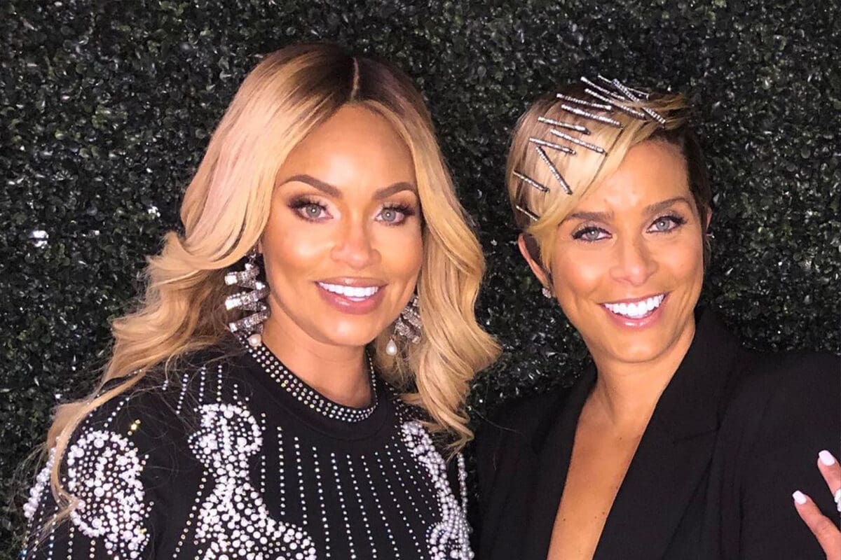 RHOP stars Gizelle Bryant and Robyn Dixon poses for photo at event