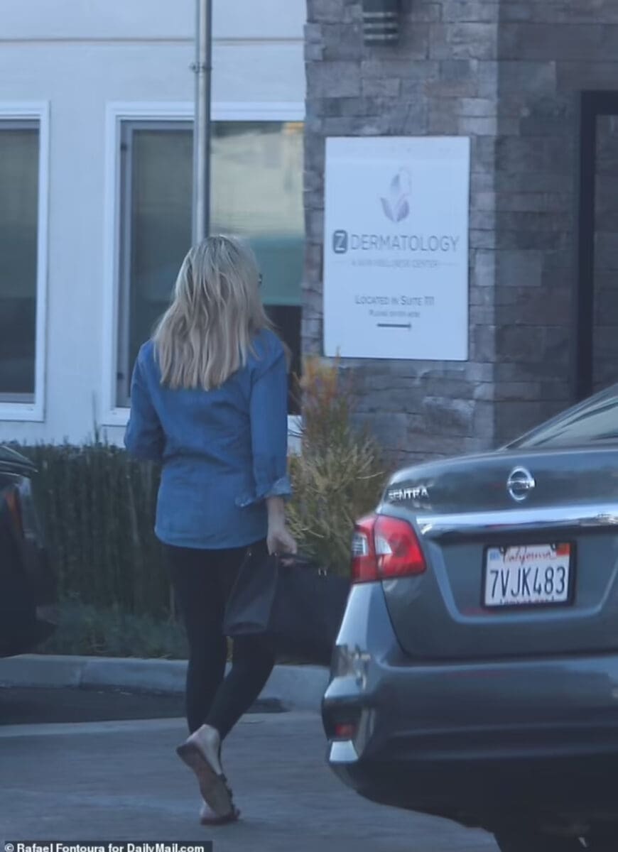 Shannon Beador seen entering at Z Dermatology in Huntington Beach, CA on Wednesday.