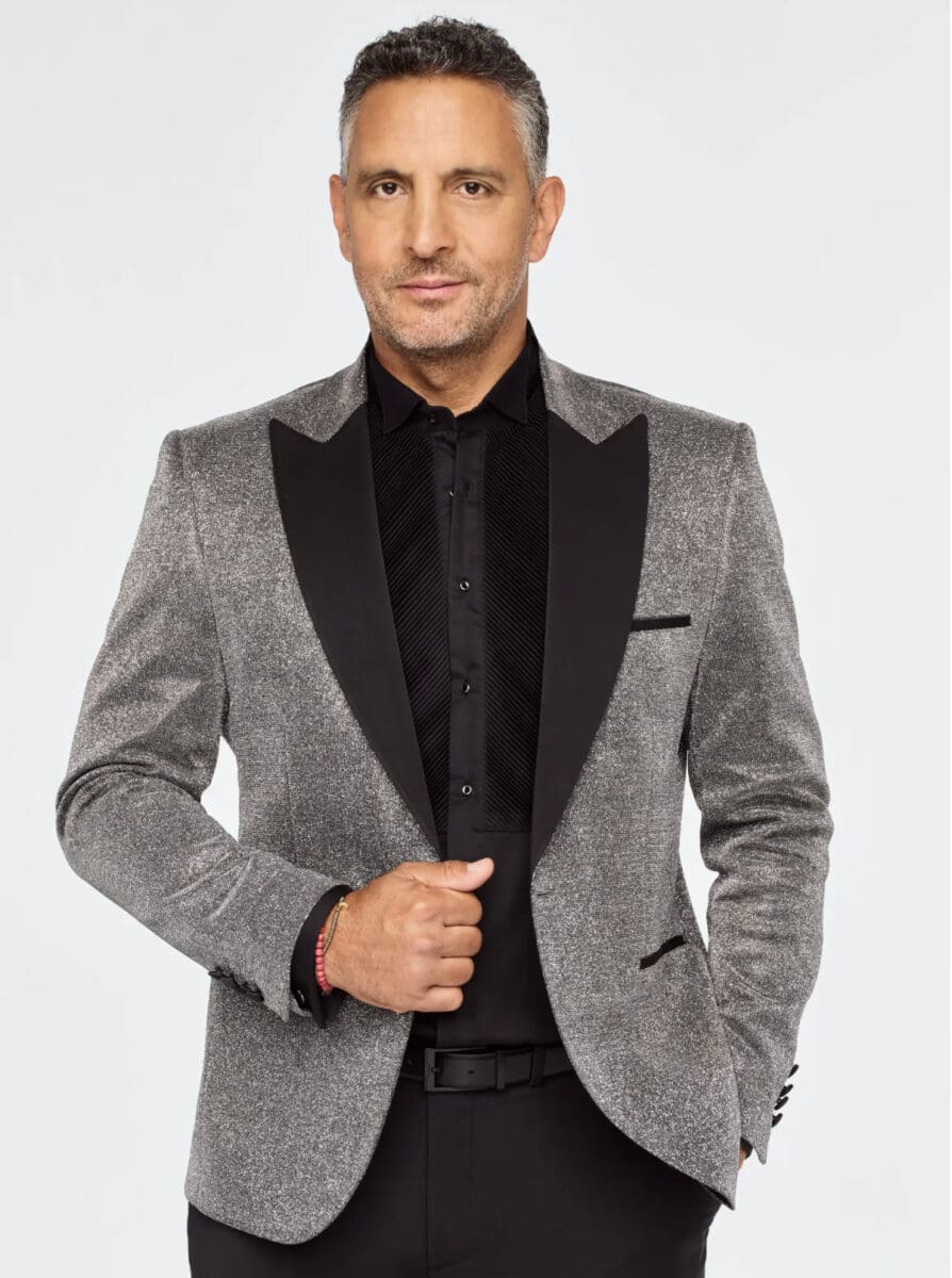 Maurcio Umansky of RHOBH and Buying Beverly Hills joins the season 32 cast of Dancing With the Stars.