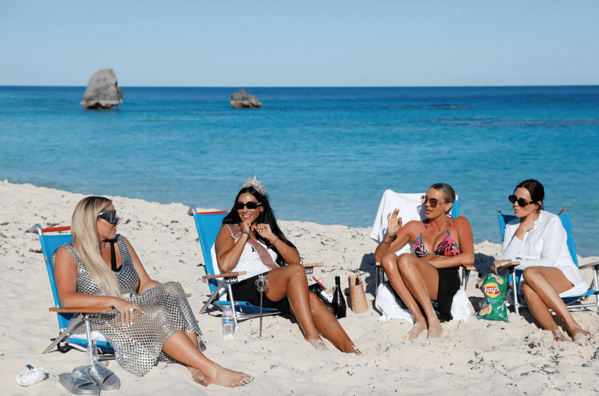 RHOSLC cast hangs out on the beach in Bermuda during their season 4 cast trip