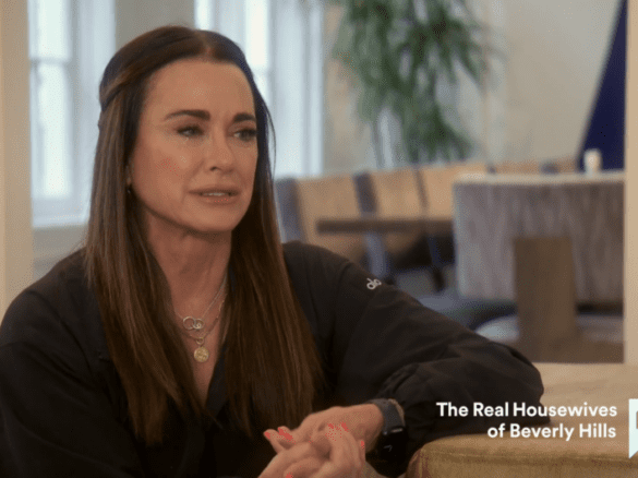 Kyle breaks down after news of her separation from Mauricio goes public in RHOBH season 13 finale.